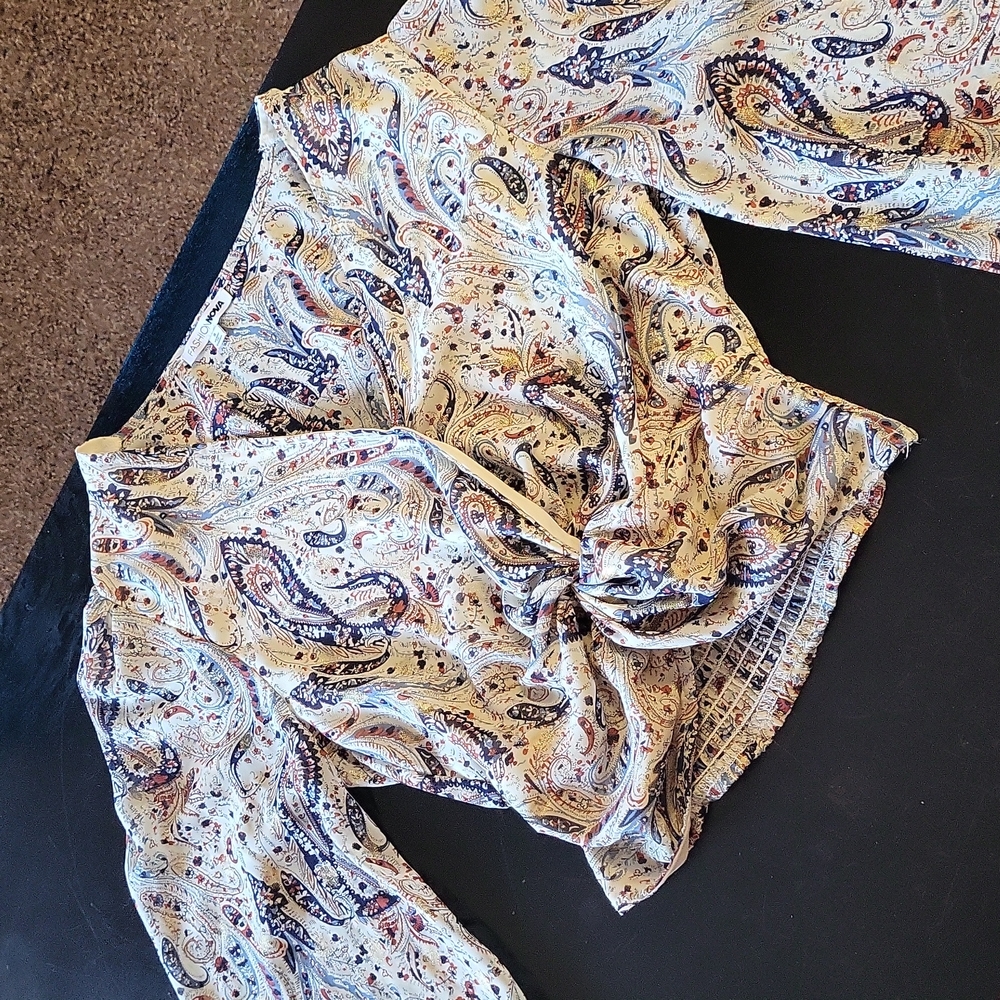Boho faux twist/wrap crop top size small - Picture 2 of 8